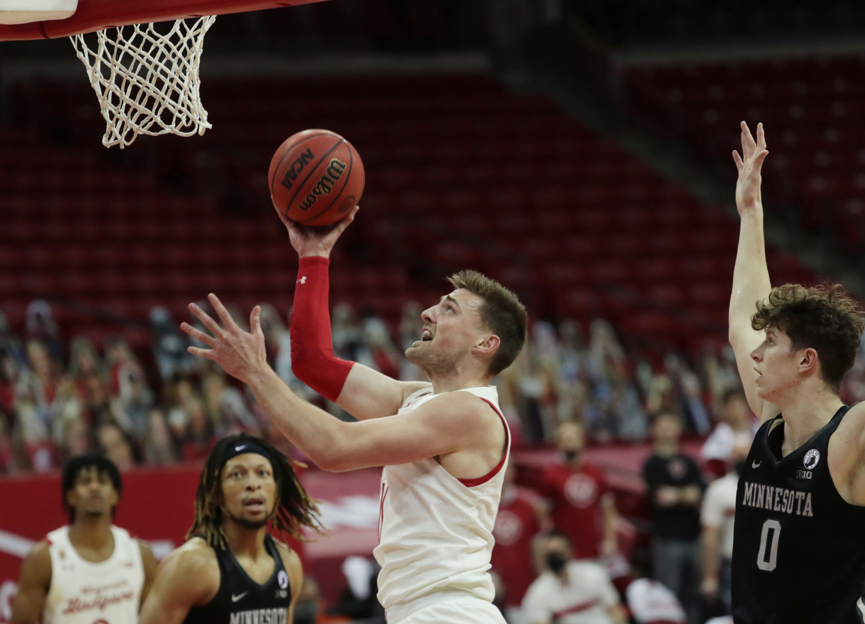 UW 71, Minnesota 59